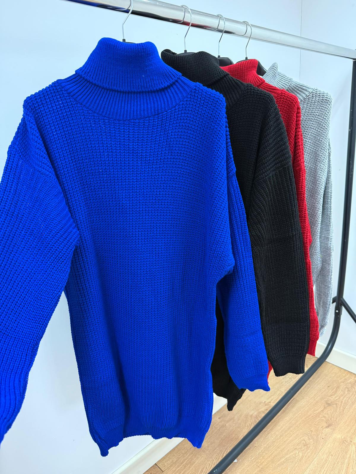 Mid length knitted jumpers